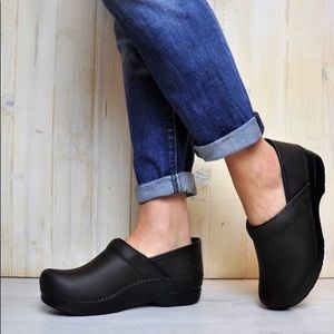 Dansko Women’s Black Professional Clogs Good Used Condition